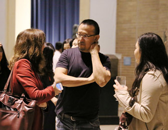 姜文美国对谈千名师生” 