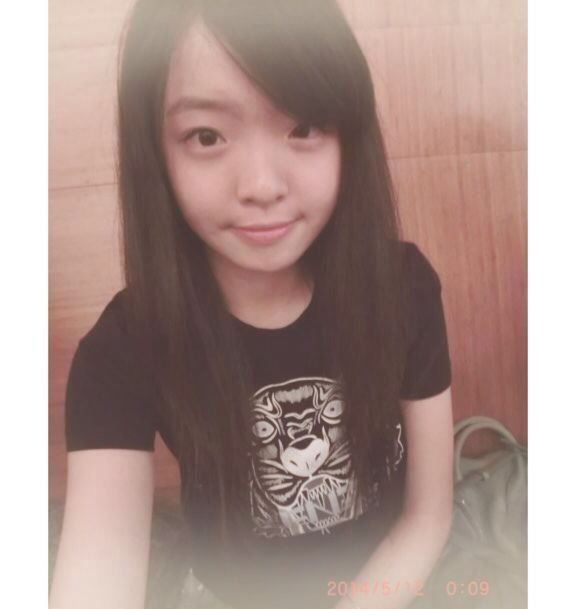 我女儿在读高一,去新加坡读高中,先要读o水准