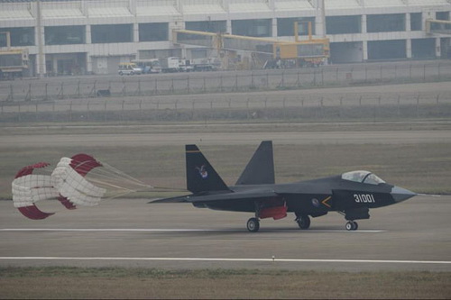 防务短评:中国不再需机场保卫者 歼-31出口为妙