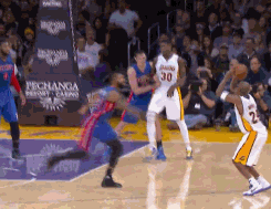 科比再中止血3分 美如画挑篮庄神也没辙(gif)_篮球消息s_体育频道