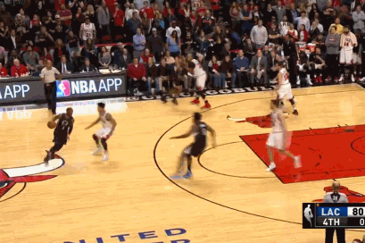 中超远三分 丢生死扳平球 今夜成也保罗败也保罗|gif