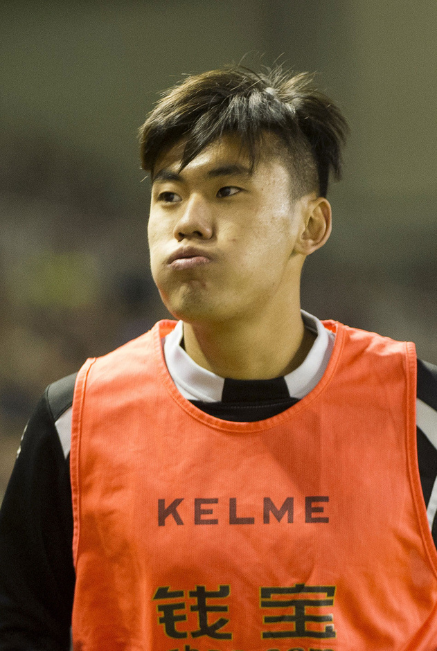 西甲张呈栋登场创历史 惨成进球背景帝