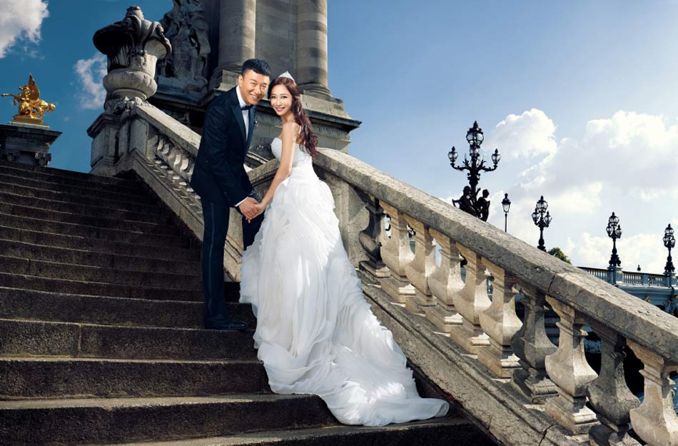 《蜜桃成熟时33D》性感卖包子 众女星竞艳[高