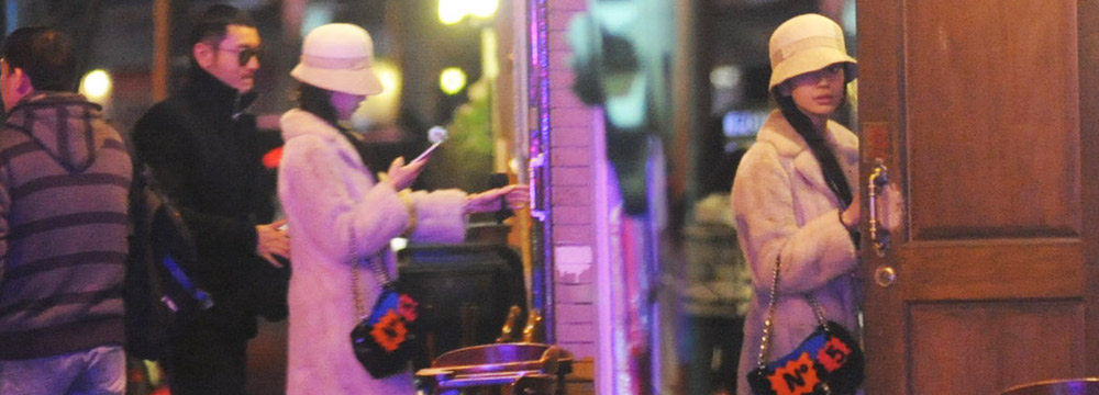 AngelaBaby与黄晓明约饭 主动为男友拉门