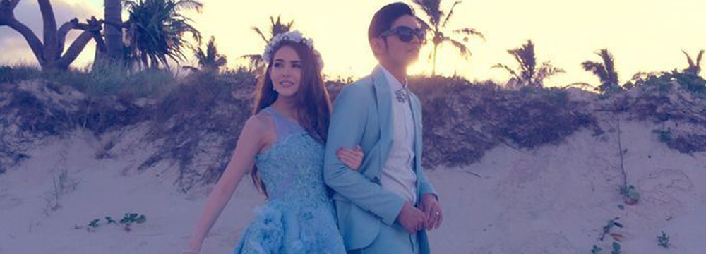  周杰伦昆凌澳洲办婚礼答谢宴 海边手挽手浪漫合影