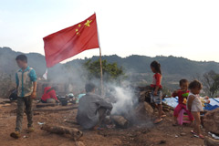 中缅边境线上的难民营