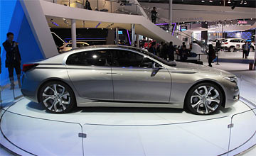 长安最美车如天外来客 百公里加速仅需4.1秒