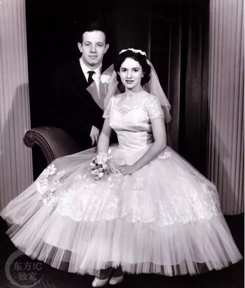 约翰-纳什与妻子艾丽西娅的结婚照