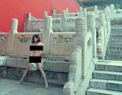 故宫公开“女模裸照事件”事发时监控画面