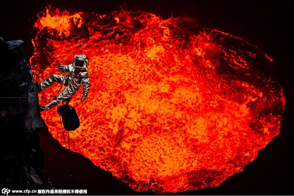 加拿大探险家冒死进入活火山 近距离拍火山岩浆_科技频道_凤凰网