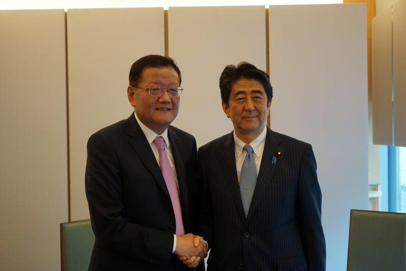 凤凰记者李淼专访安倍幕后:访现任首相已等8年