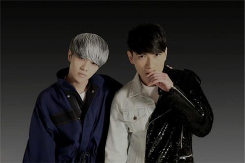 华晨宇杨宗纬《国王与乞丐》mv预告片推出_凤凰娱乐
