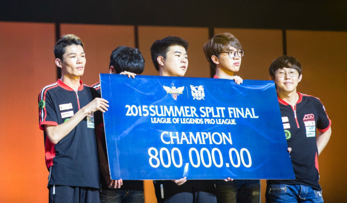 英雄联盟lpl历届冠军_历届lpl决赛_lpl历届奖金