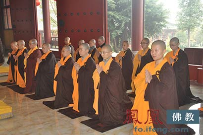 四川尼众佛学院圆满举行传授沙弥尼戒和式叉尼戒仪式