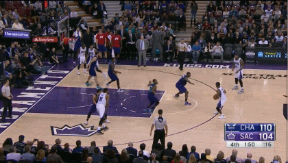 更一举追平由奥斯卡-罗伯特森保持的国王队史单场56分纪录,且还是自从