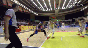 惨!四川悍将90度弯曲崴脚 孟达单节18分扮杀神