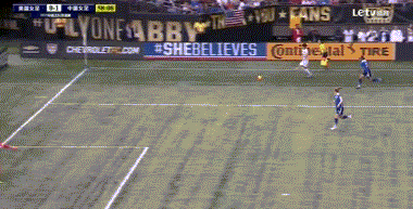 从老10岁到年轻15岁!布鲁诺盛赞王霜拯救中国女足