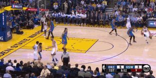 日天三分 蝴蝶穿花耍kd!真该换副护膝了…|gif