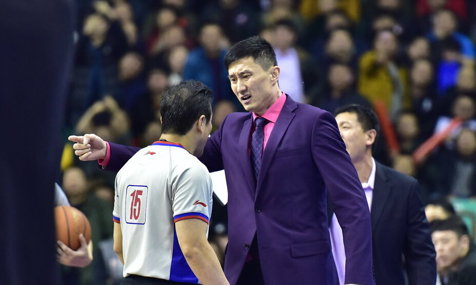 协:杜锋因指责裁判停赛2场 撤销执教全明星资