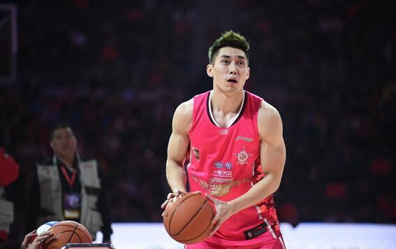 单项赛:王潼胯下+折叠扣篮夺冠 赵泰隆3分王|gif