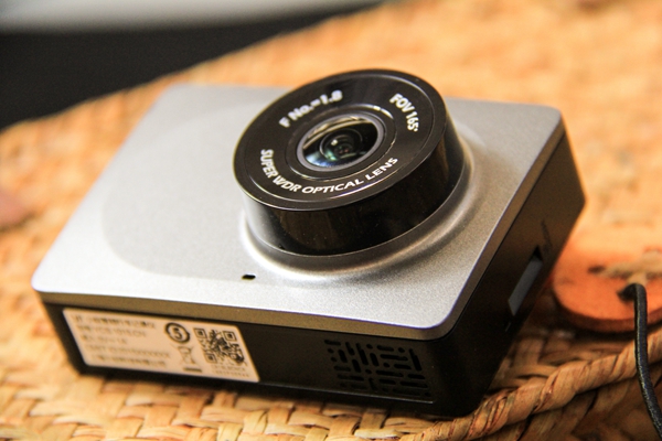 小蚁行车记录仪体验:精致小巧 够用就好|行车记