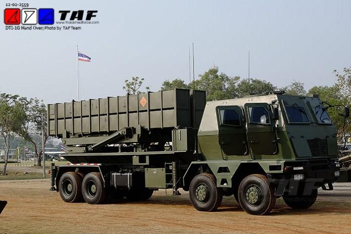 泰国展示300毫米大口径重型火箭炮 全是中国技术