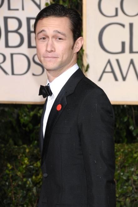 娱乐  时光网讯 原本由约瑟夫·高登·莱维特自导自演的漫画改编电影