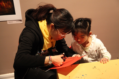 天津博物馆亲子体验活动妙趣横生_凤凰天津
