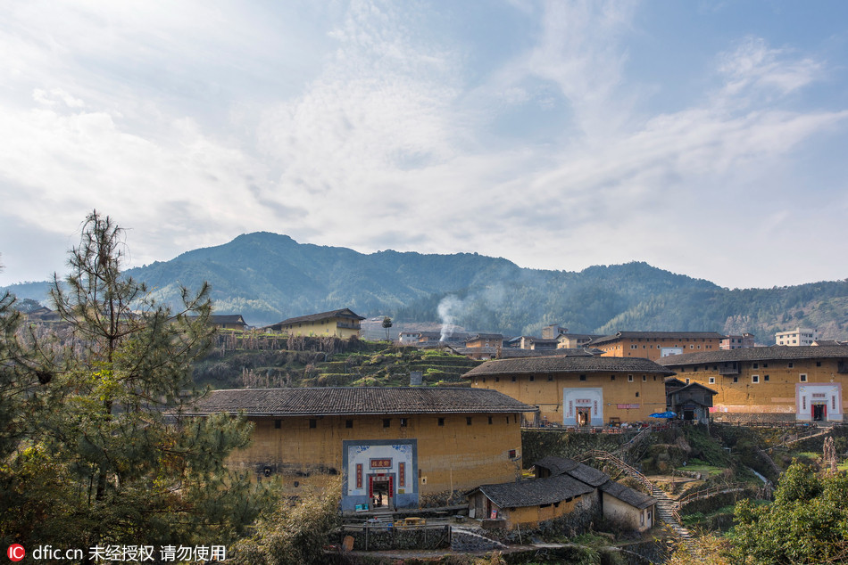 福建龙岩初溪土楼。