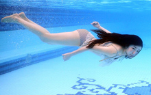 《爱情公寓》胡一菲身材真好！
