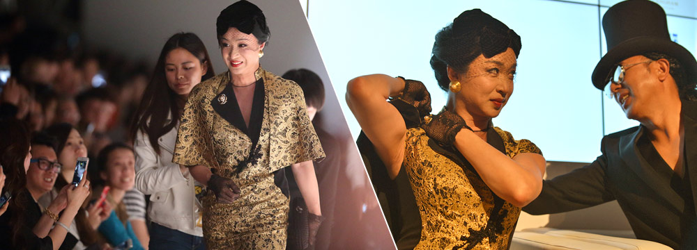  复古范！金星穿V领裙霸气现身 整衣衫仪态优雅
