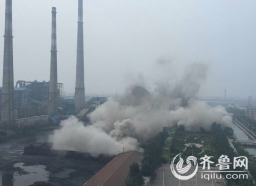 山东环保拆违建第一爆:112公斤炸药爆破燃煤
