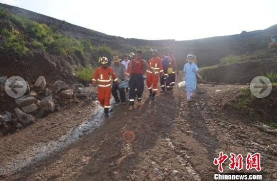 浙江北仑一景区山顶游客躲雨遭雷击造成1死16伤