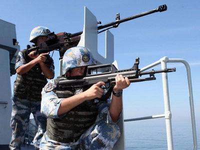 中国强硬回击破美日围攻