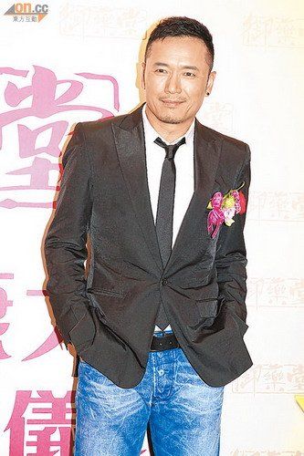 梁家辉回无线拍剧获合理价与苗侨伟斗戏