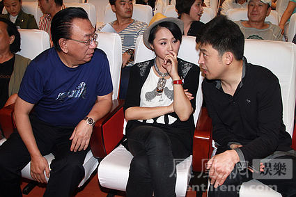 《家大业大》开机 曹颖变身村姑不惧扮土(图