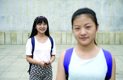 湖大新生来了两对美女双胞胎 四人同读英语专