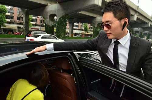 加油,神州专车开通高考直通车,公益送200名学