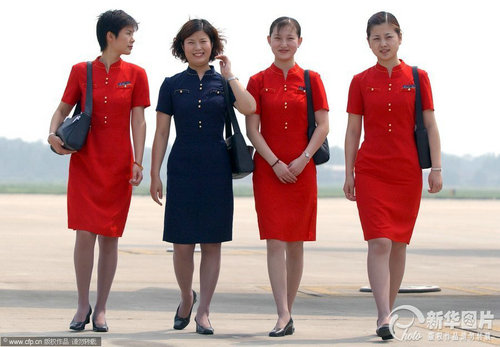 盘点<em>国内空姐</em>妆容 端庄清新惊悚风尘_广州频道