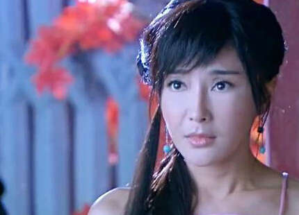 秦岚被疑整容过度 今昔对比判若两人(组图)_河北频道_凤凰网