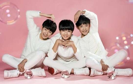 首位千万00后是怎么回事?王源微博粉丝数破千万