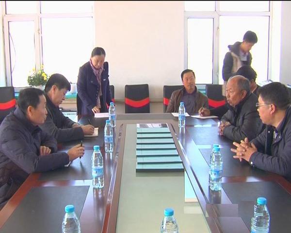 梅里斯区委副书记、区长朱清祥深入梅里斯镇调