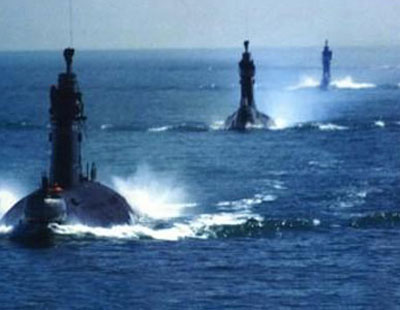 实拍南海舰队罕见实战全程 大批潜艇强袭岛礁