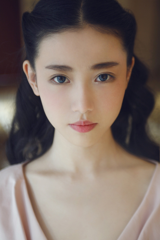 销售量曾经占据亚马逊图书摄影类排行榜榜首.风格强烈,时尚高清图片