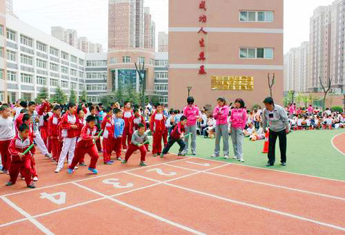 西安市后宰门小学是台湾连战的母校.