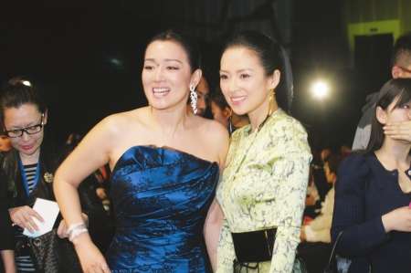 导演大会不见张艺谋 巩俐章子怡<em>姐妹情深</em>_娱乐