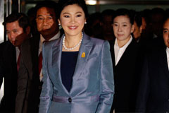 英拉现身 为自己辩护