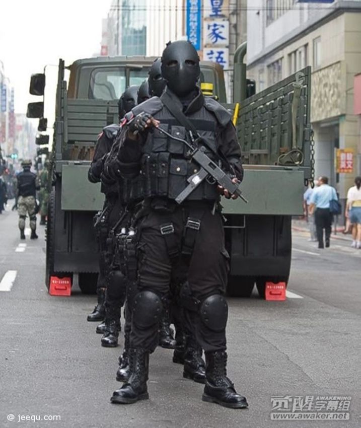 台军批量打造星球大战士兵 佩戴面具造型科幻