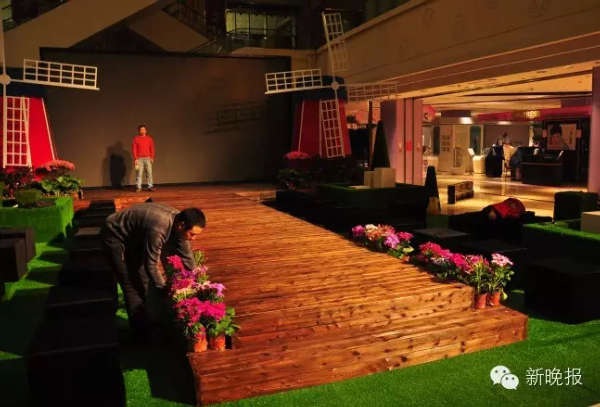 你看过像样的“时装发布秀”吗?哈尔滨鲜花秀台_黑龙江频道_凤凰网