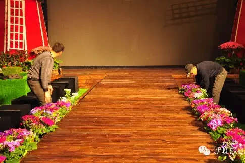 你看过像样的“时装发布秀”吗?哈尔滨鲜花秀台